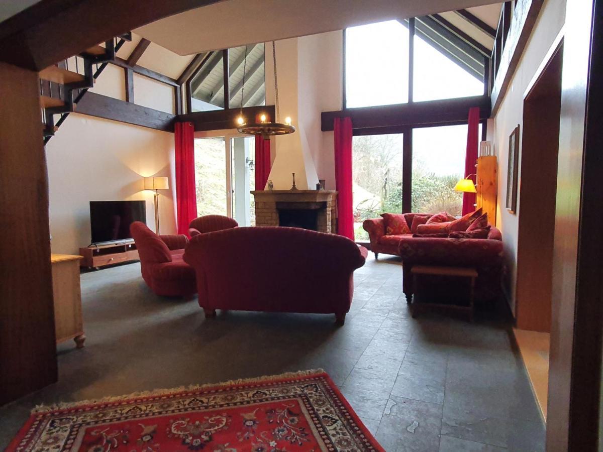 Grosses Ferienhaus Sauerburgblick Sauerthal Luaran gambar